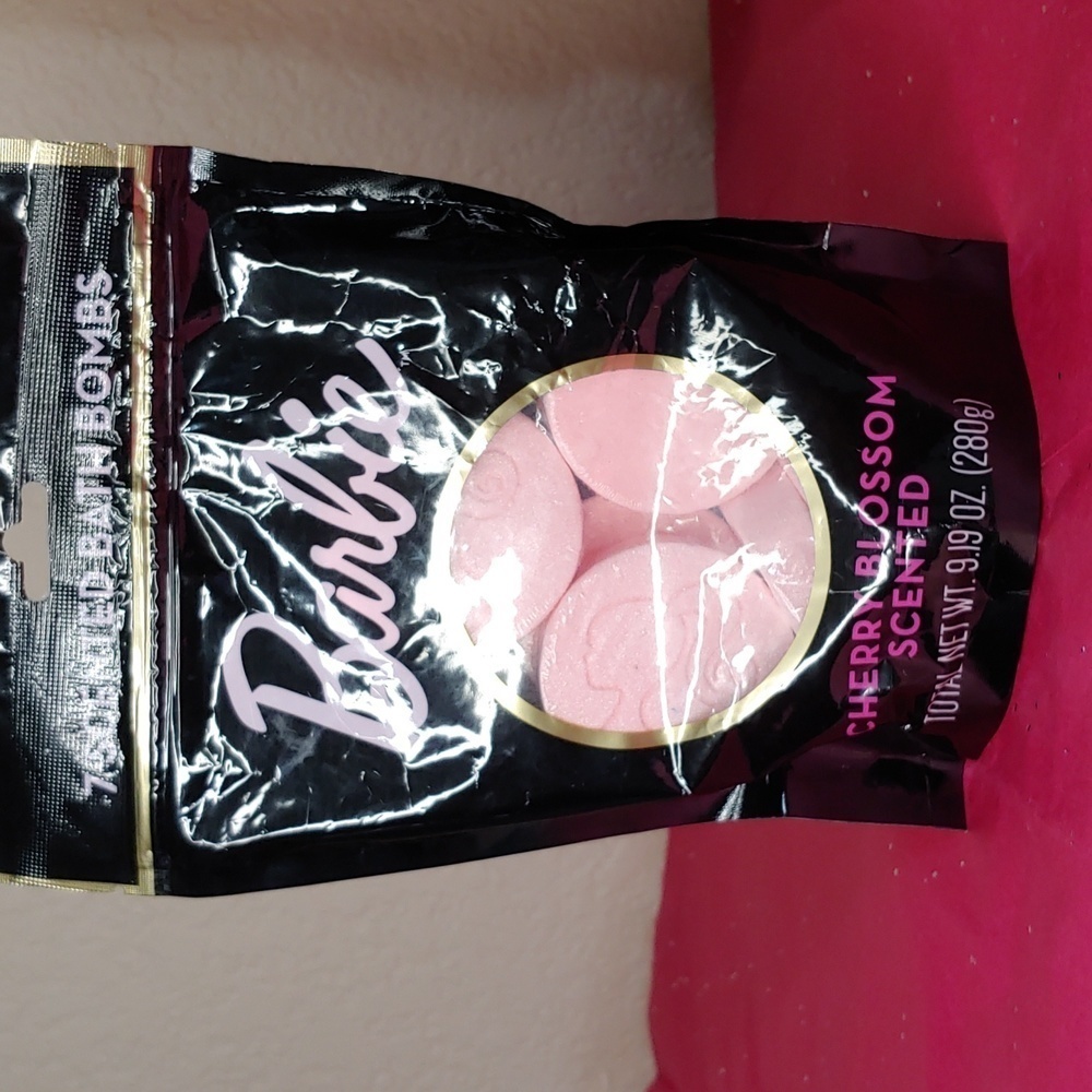 Barbie Bath Bombs Pink Sparkly & Scented Bath Bombs Barbie Bathroom NEW 🫧 🛁